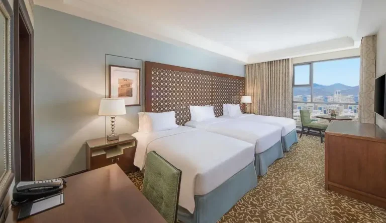 فندق أجنحة الهيلتون 12 768x445