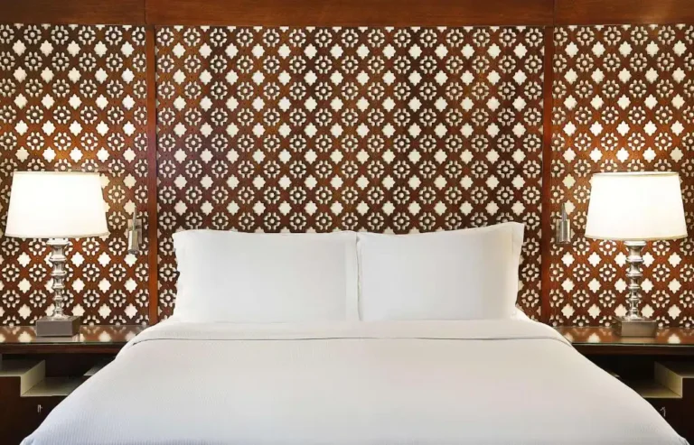 فندق أجنحة الهيلتون 13 768x493